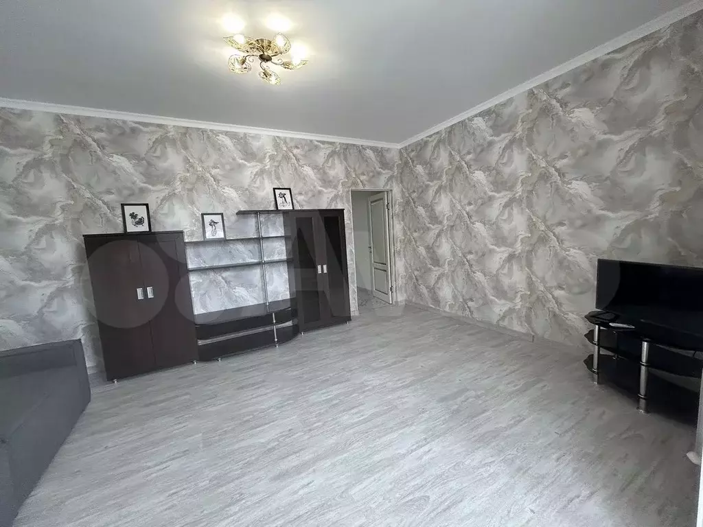 2-к. квартира, 65 м, 3/3 эт. - Фото 1