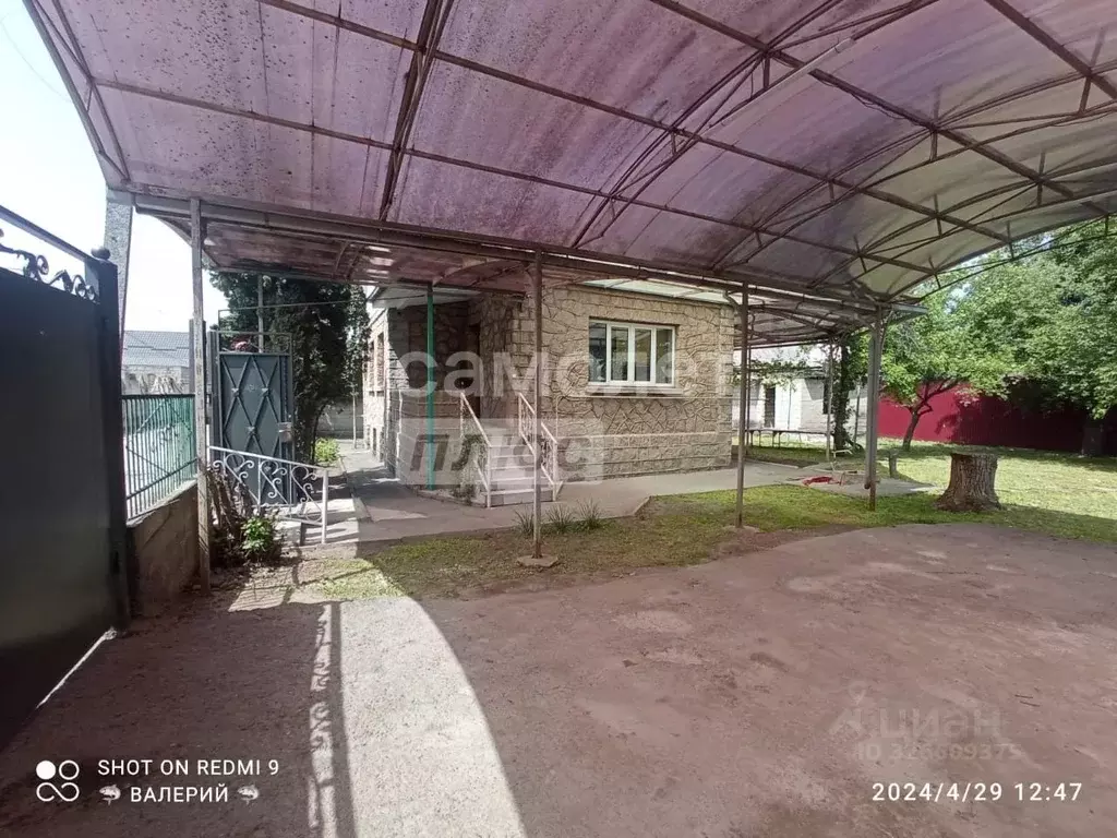 Дом в Кабардино-Балкария, Нальчик Кабардинская ул., 163 (110 м) - Фото 1