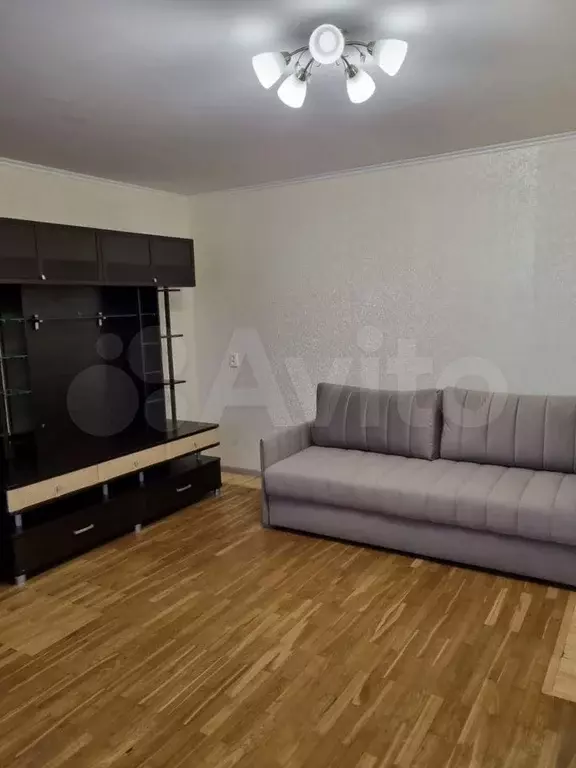 1-к. квартира, 36 м, 1/9 эт. - Фото 1