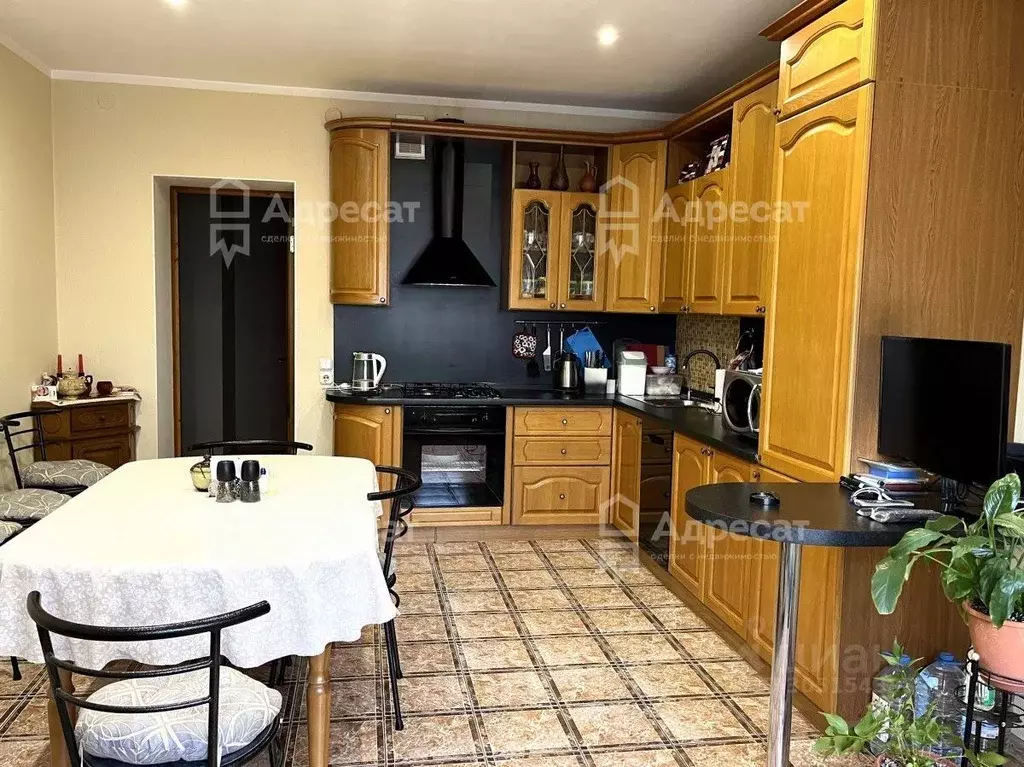 Дом в Волгоградская область, Волгоград Боровая ул. (353 м) - Фото 1