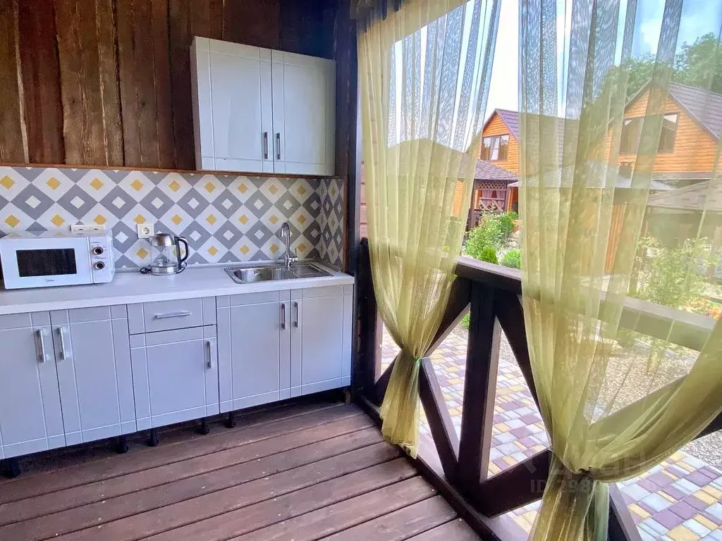 Дом в Краснодарский край, Темрюкский район, Голубицкое с/пос, ... - Фото 2