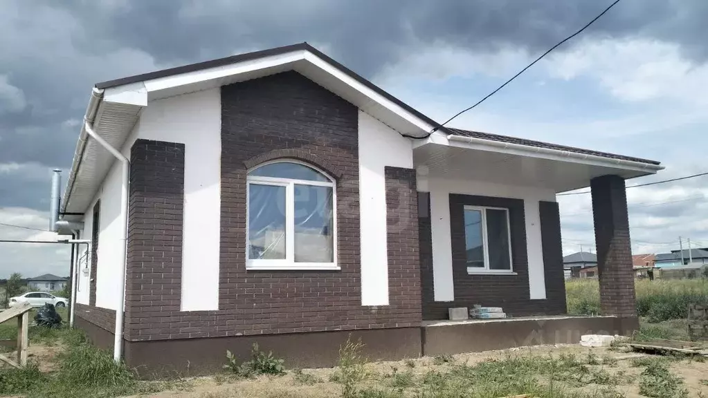 Дом в Саратовская область, с. Усть-Курдюм ул. Верхняя, 3 (105 м) - Фото 0