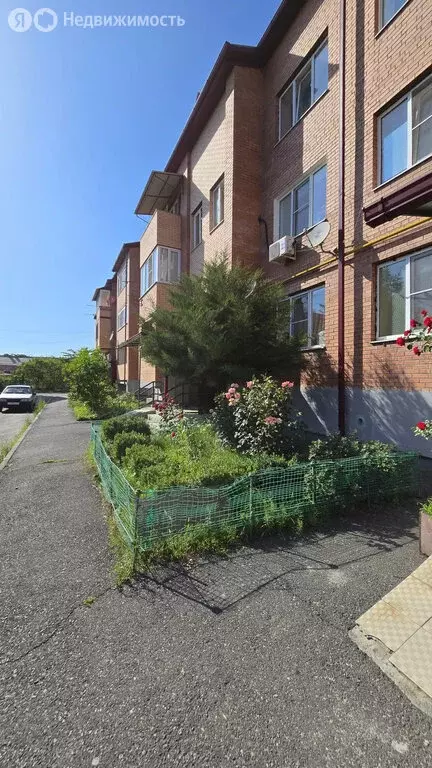 3-комнатная квартира: Владикавказ, улица Керменистов, 16А (63 м) - Фото 1