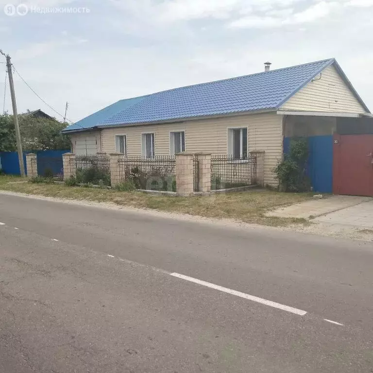 Дом в Брянская область, рабочий посёлок Суземка, Октябрьская улица ... - Фото 0