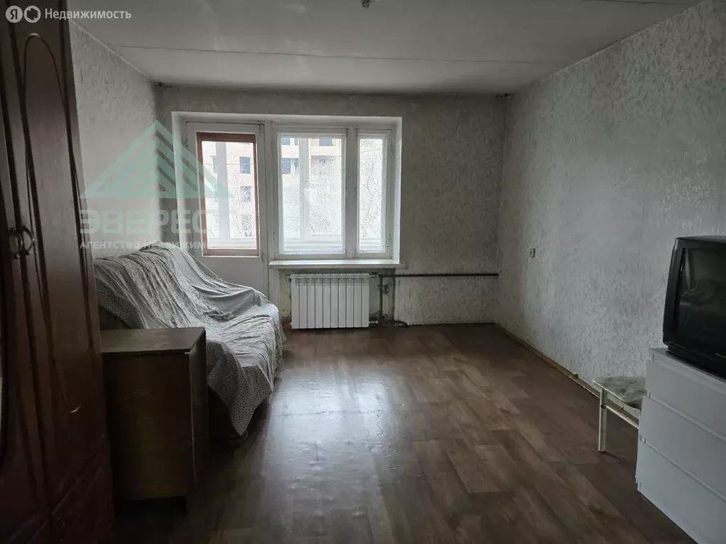 3-комнатная квартира: Абакан, улица Карла Маркса, 28 (59.8 м) - Фото 1