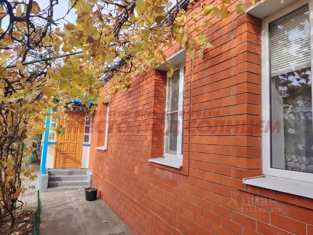 Дом в Краснодарский край, Ейск Комсомольский пер. (72 м) - Фото 1