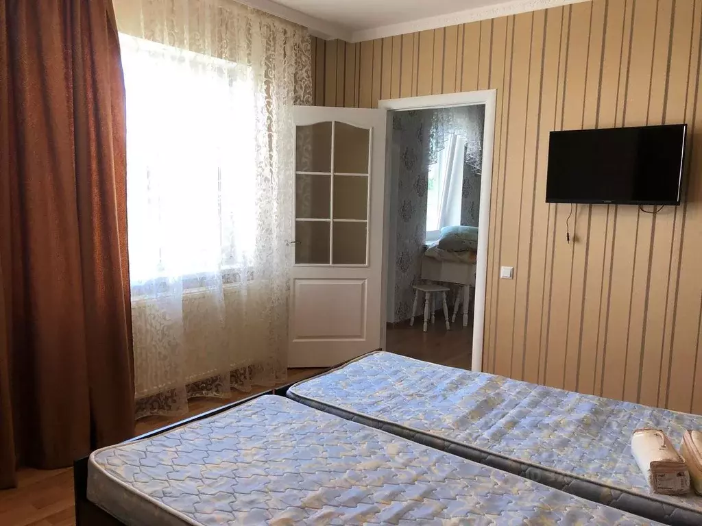 1-к кв. Крым, Симферопольский район, Молодежное пгт ул. Ай-Петри, 56 ... - Фото 1