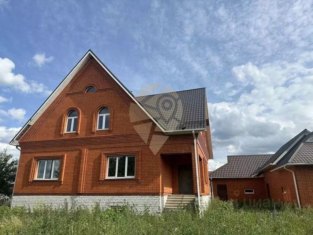 Дом в Белгородская область, Старооскольский городской округ, с. ... - Фото 1
