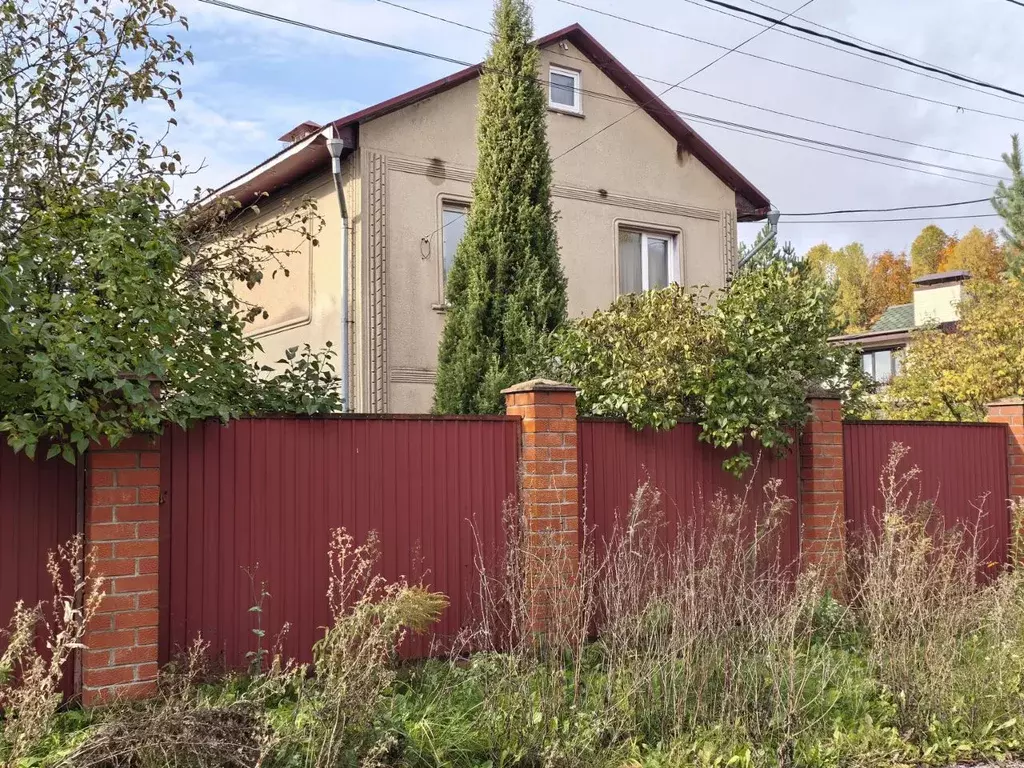 Дом в Тульская область, Тула пос. Рудаково, Лазурный пер., 15 (300 м) - Фото 1