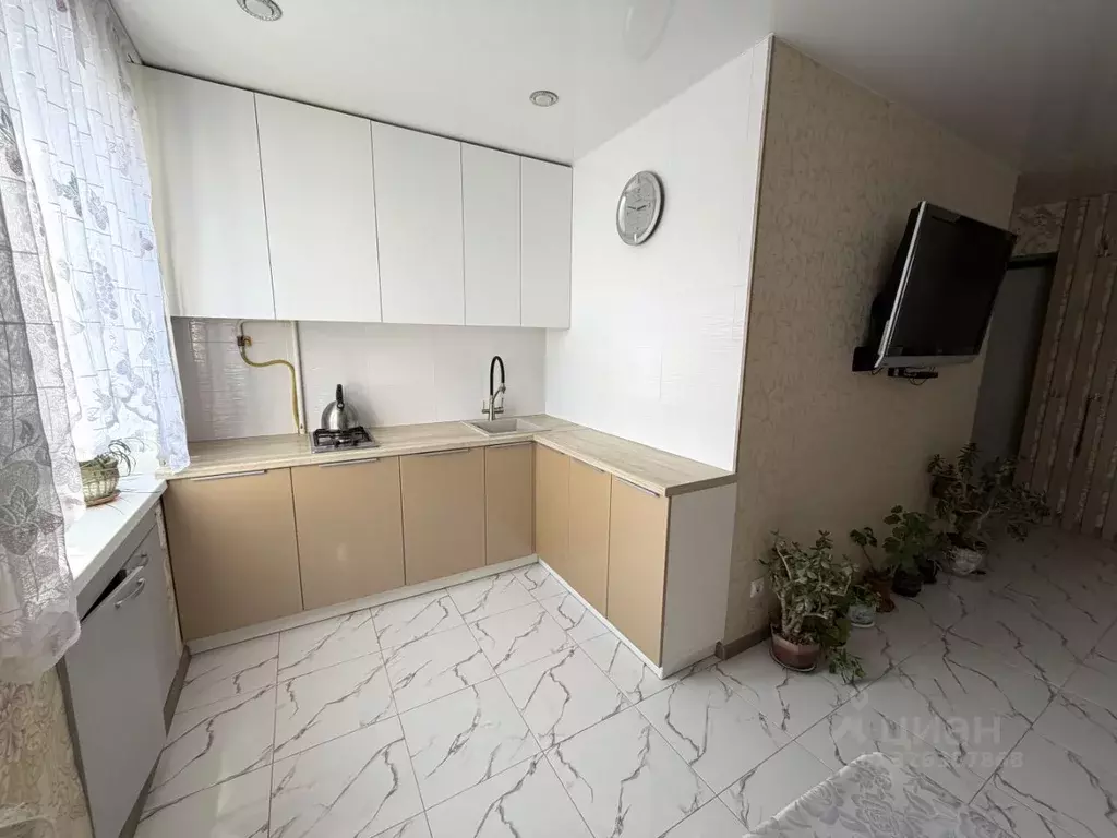 2-к кв. Волгоградская область, Волгоград ул. Ткачева, 9 (45.2 м) - Фото 1