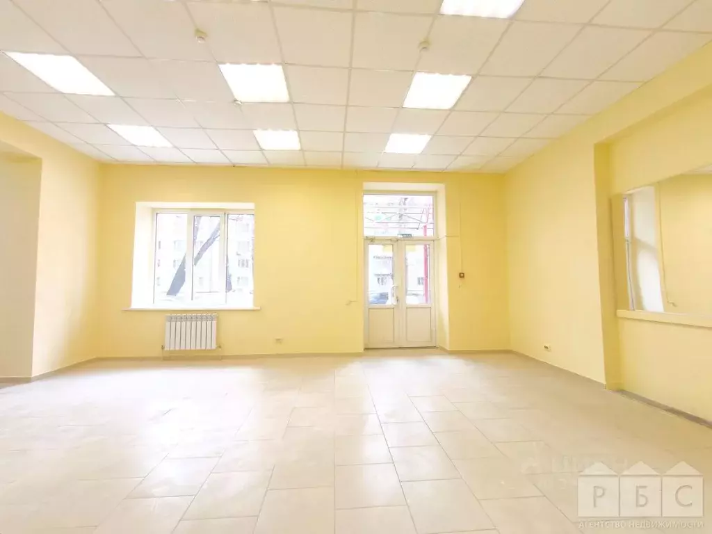 Офис в Саратовская область, Энгельс Петровская ул., 63 (110 м) - Фото 1