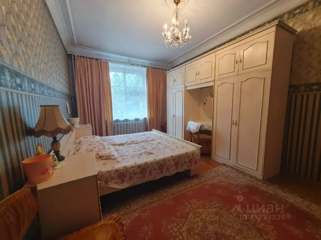 3-к кв. Кемеровская область, Новокузнецк ул. Суворова, 8 (80.2 м) - Фото 0