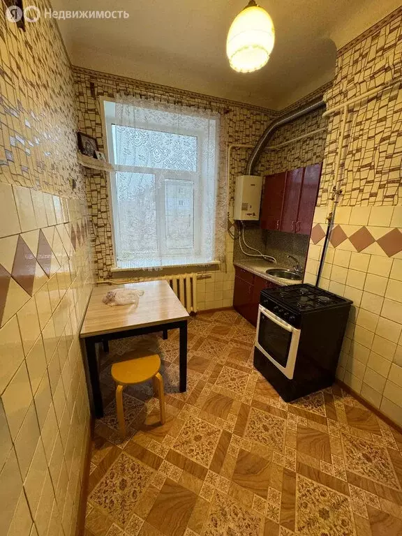 3-комнатная квартира: Бор, улица Вали Котика, 7 (66.2 м) - Фото 1