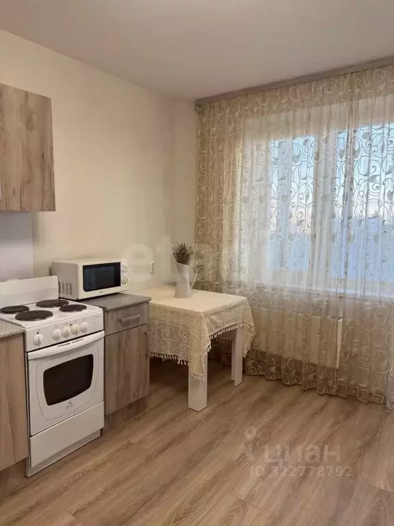 Студия Тюменская область, Тюмень ул. Константина Посьета, 7 (28.6 м) - Фото 0