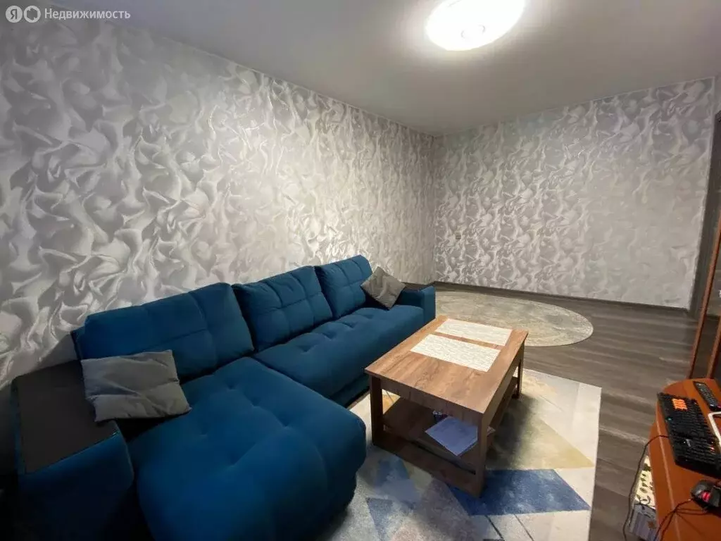 3-комнатная квартира: Курск, улица Майский Бульвар, 22 (60.9 м) - Фото 2