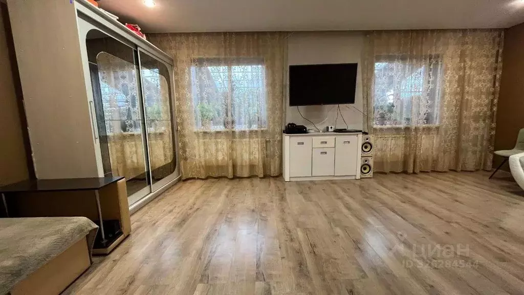 Дом в Краснодарский край, Лабинск ул. Турчанинова (124 м) - Фото 1