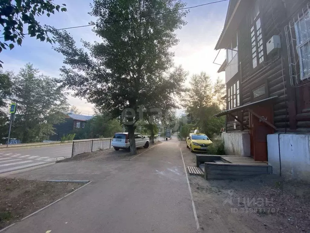 2-к кв. Бурятия, Улан-Удэ Гвардейская ул., 9 (40.8 м) - Фото 0