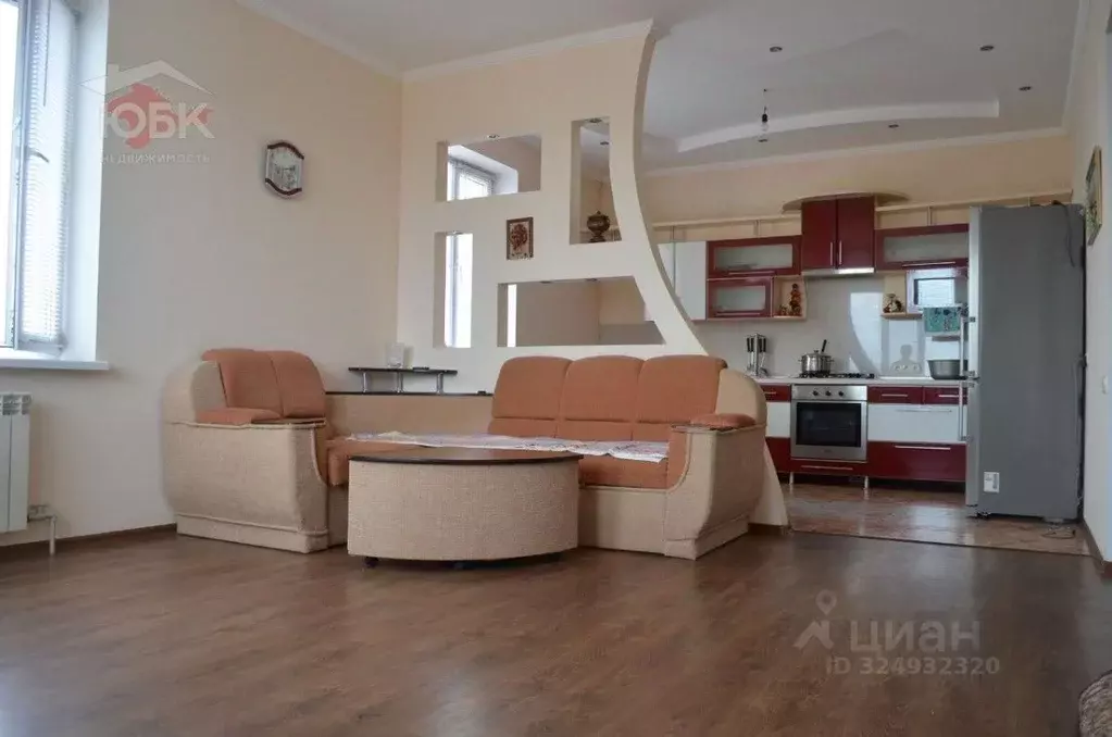 Дом в Крым, Сакский район, с. Молочное ул. Дружбы, 11 (165 м) - Фото 1