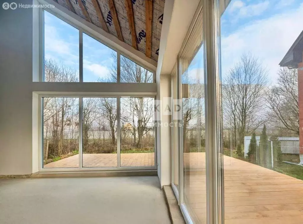 Дом в Новопетровское, Колхозная улица, 66 (100 м) - Фото 1