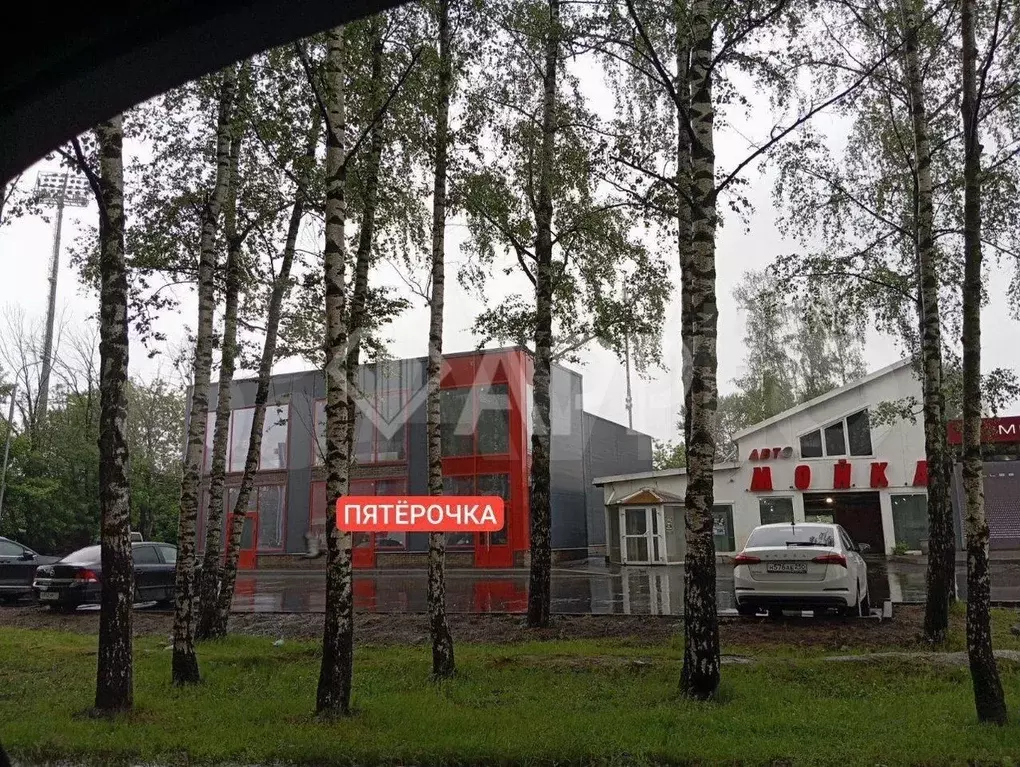 Аренда 370 кв м с панарамными окнами над крупным сетевым  пятёрочка - Фото 0