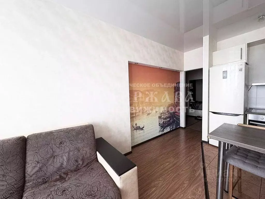 3-к кв. Кемеровская область, Кемерово Космическая ул., 24А (69.6 м) - Фото 0