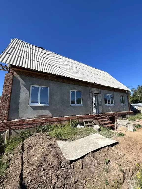 Дом в Саратовская область, Энгельс муниципальное образование, пос. ... - Фото 1