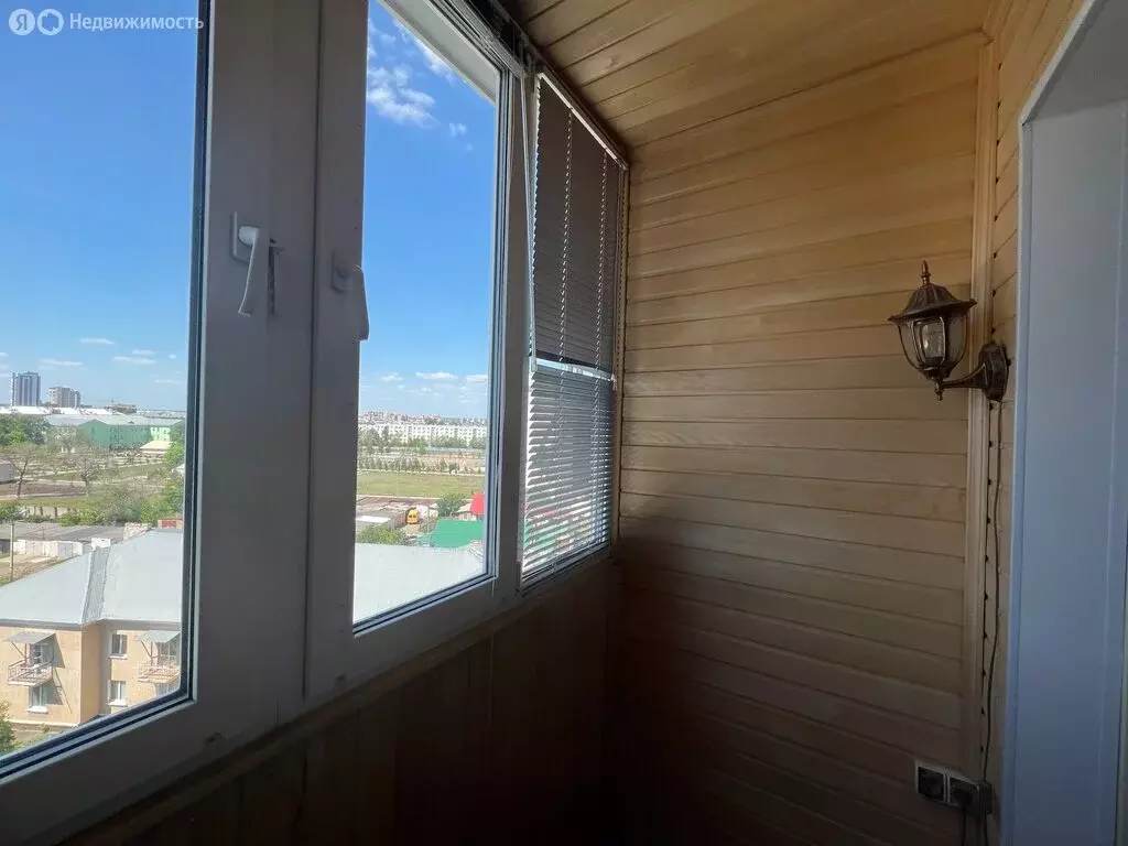 3-комнатная квартира: Оренбург, Харьковская улица, 8 (67 м) - Фото 0