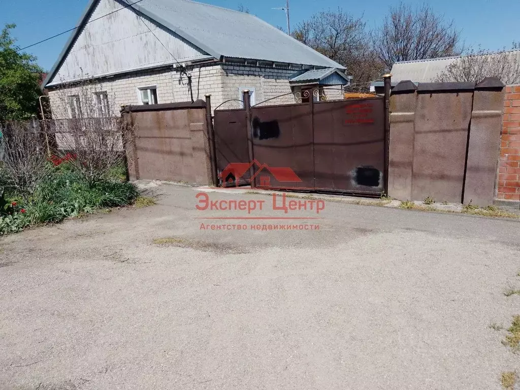 Дом в Ставропольский край, Михайловск Шпаковский район, ул. Шпака (53 ... - Фото 1