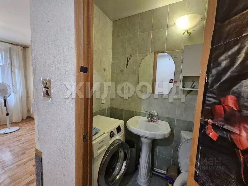 Студия Воронежская область, Воронеж ул. Молодогвардейцев, 10 (19.6 м) - Фото 0