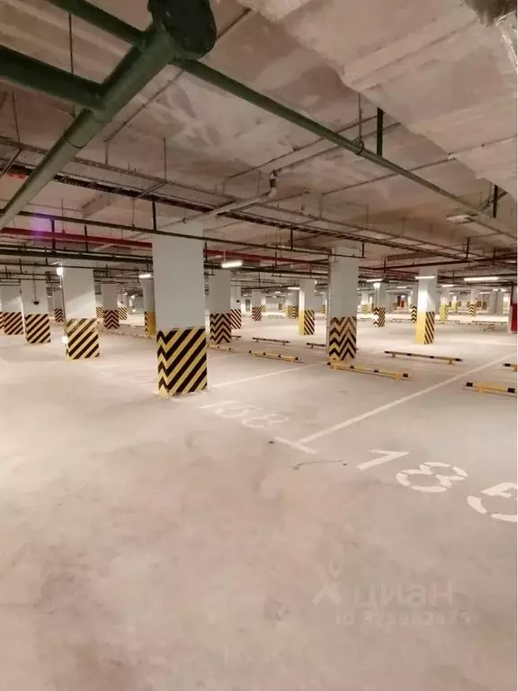 Гараж в Московская область, Ленинский городской округ, пос. Битца ... - Фото 1