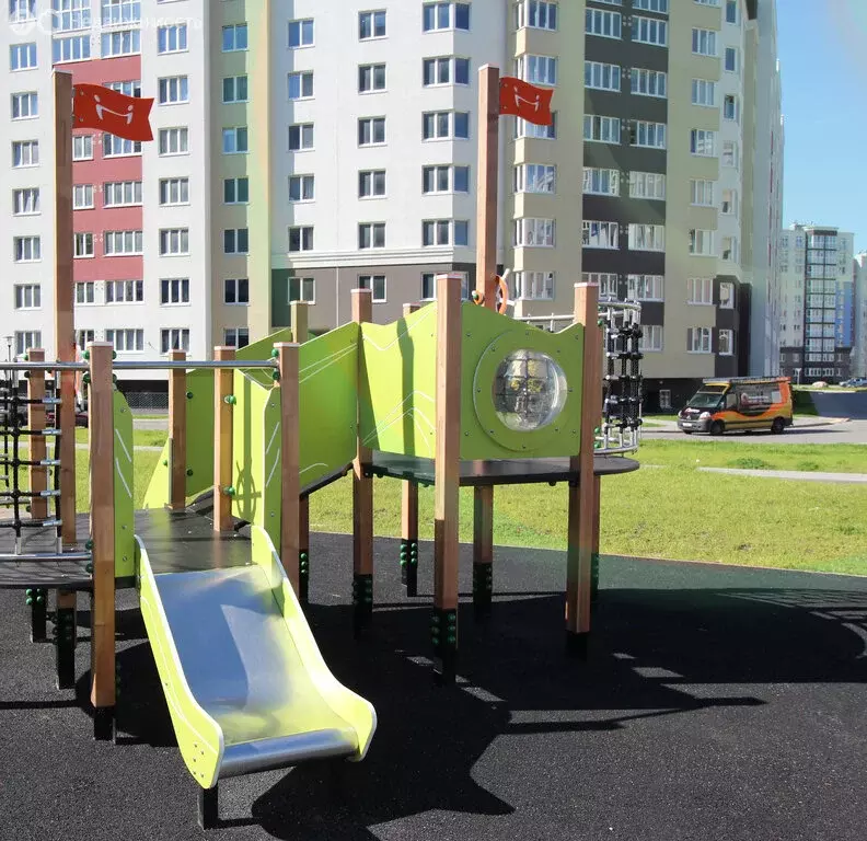 2-комнатная квартира: Калининград, Кипарисовая улица, 1 (61.1 м) - Фото 1