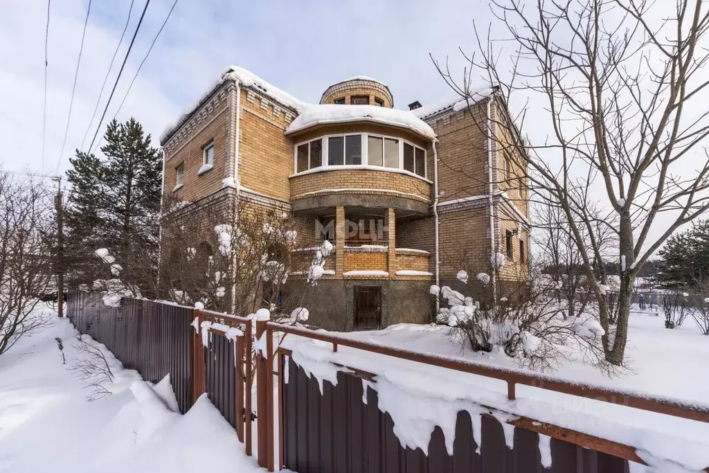 Дом в Карелия, Петрозаводск ул. Раевского, 17 (330 м) - Фото 1