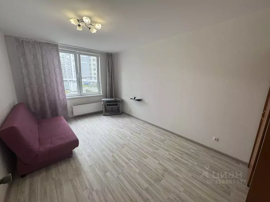 1-к кв. Свердловская область, Екатеринбург ул. Чкалова, 231 (43.0 м) - Фото 0