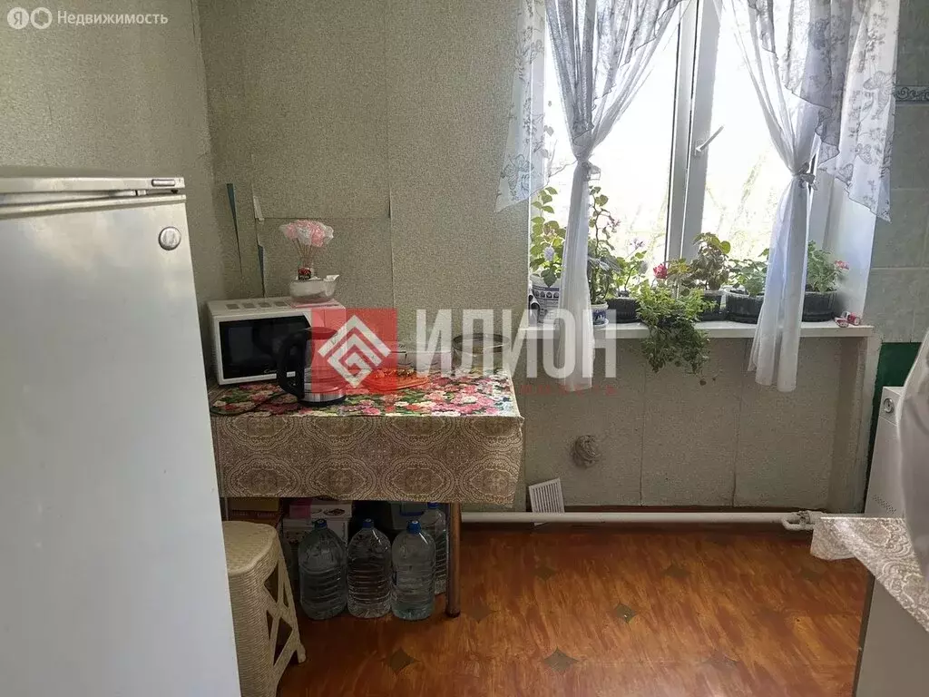 1-комнатная квартира: Долинное, улица Ленина, 10 (35.4 м) - Фото 2