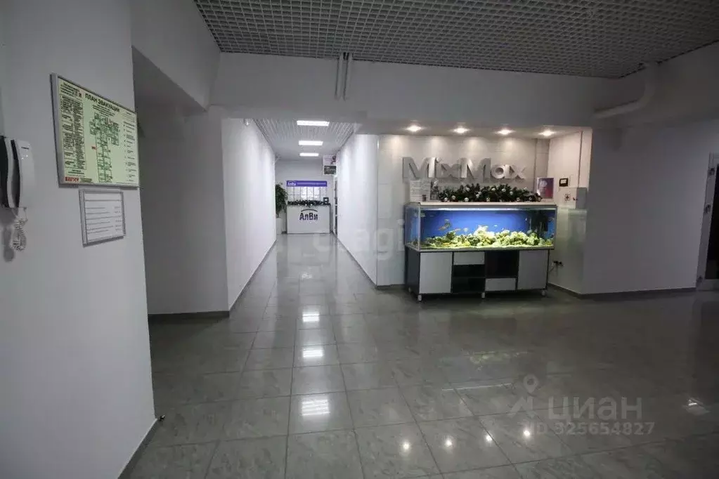 Помещение свободного назначения в Красноярский край, Красноярск ... - Фото 1