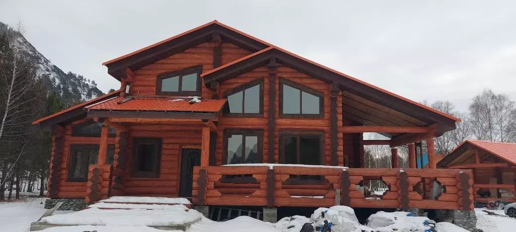 Дом в Алтай, Чемальский район, Узнезинское с/пос, с. Узнезя  (238 м) - Фото 2