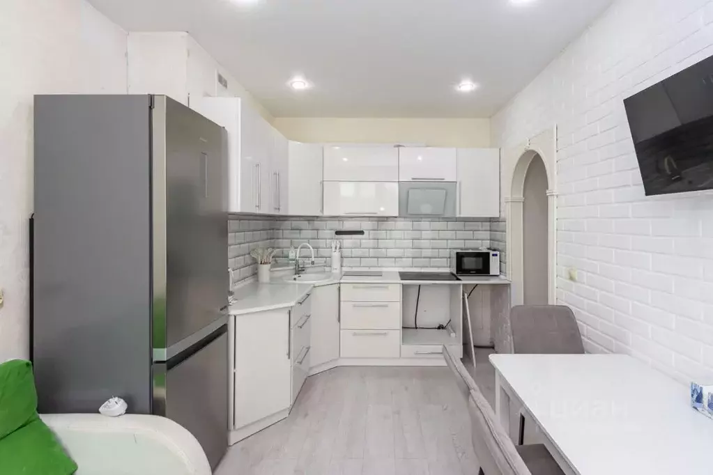 2-к кв. Тюменская область, Тюмень ул. Обдорская, 5 (53.0 м) - Фото 2