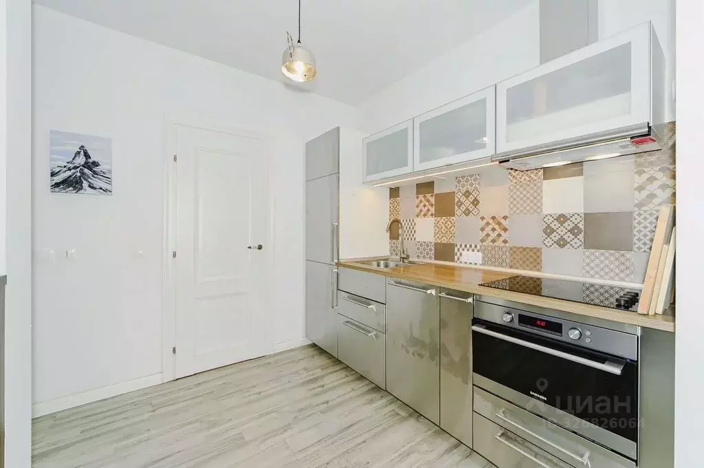 2-к кв. Свердловская область, Екатеринбург ул. Юмашева, 15 (50.0 м) - Фото 2