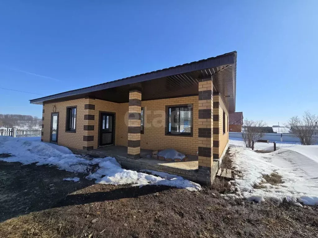 Дом в Башкортостан, Аургазинский район, Меселинский сельсовет, с. ... - Фото 1