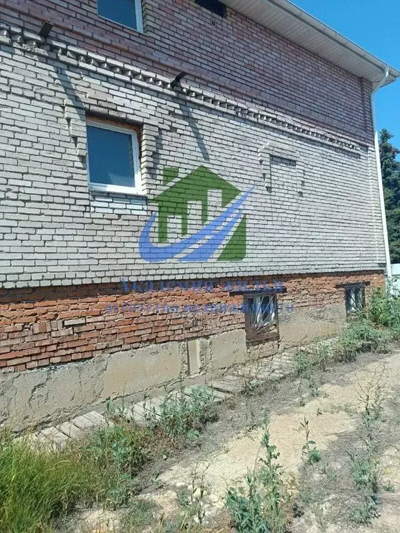 Дом в Оренбургская область, Орск пос. Мостострой, ул. Малиновая, 31 ... - Фото 2