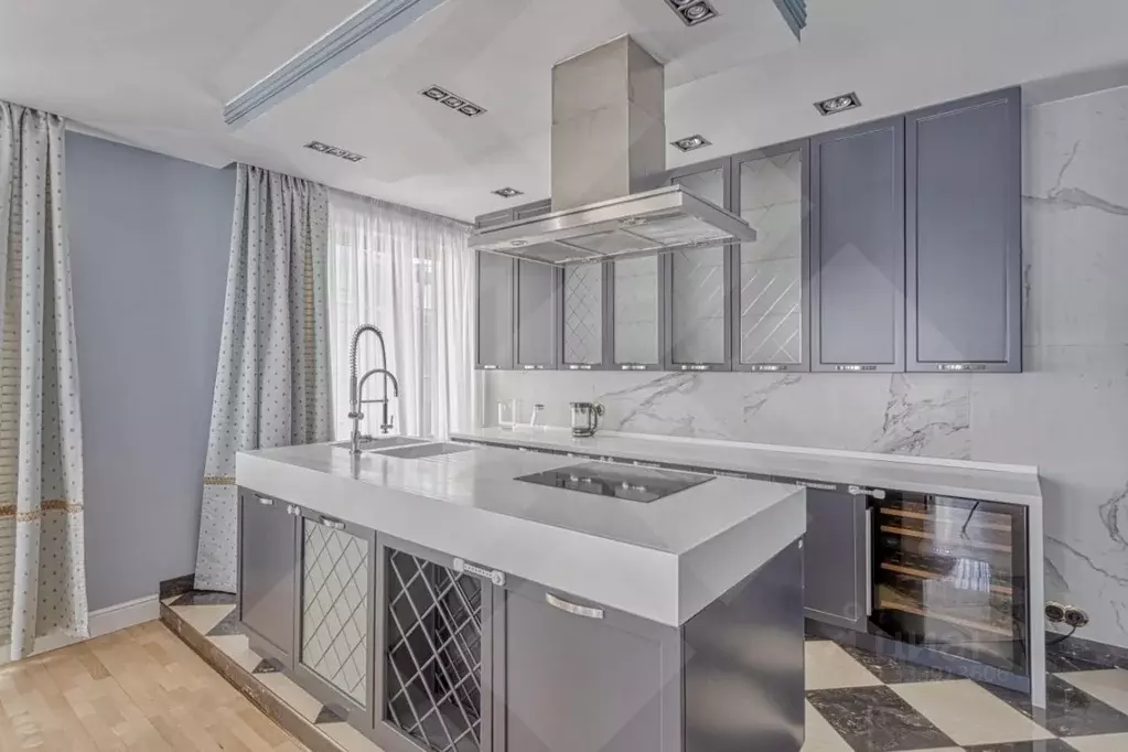 3-к кв. Москва Страстной бул., 10к1 (135.7 м) - Фото 2