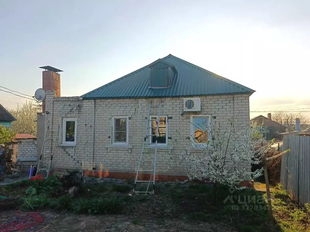 Дом в Волгоградская область, Волгоград ул. Полковника Батюка (105 м) - Фото 2