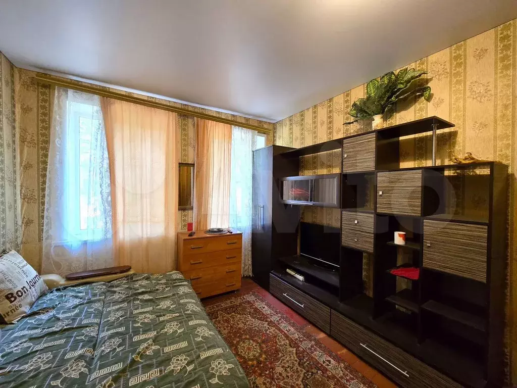 Комната 16 м в 3-к., 2/2 эт. - Фото 0