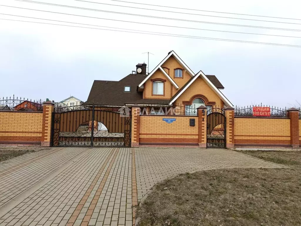 Дом в Белгородская область, Белгородский район, Тавровское с/пос, с. ... - Фото 1