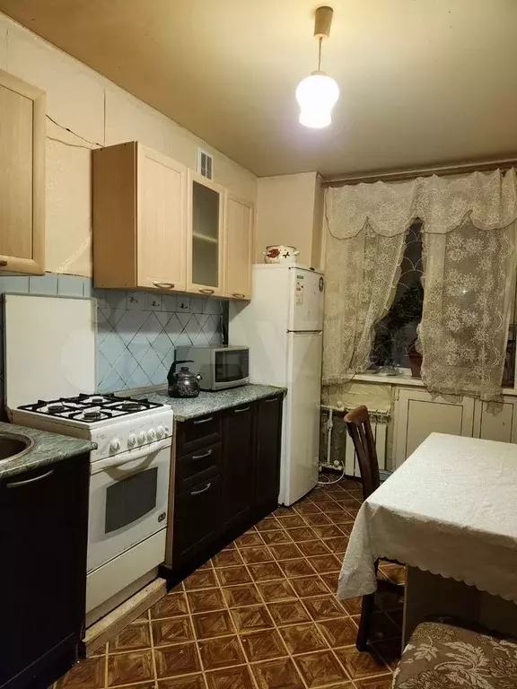 3-к. квартира, 60 м, 1/10 эт. - Фото 0