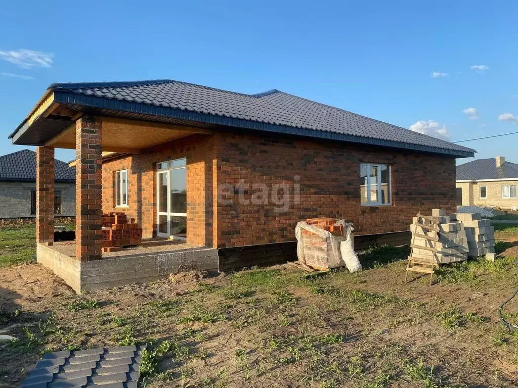 Дом в Самарская область, Ставропольский район, с. Ягодное ул. ... - Фото 0