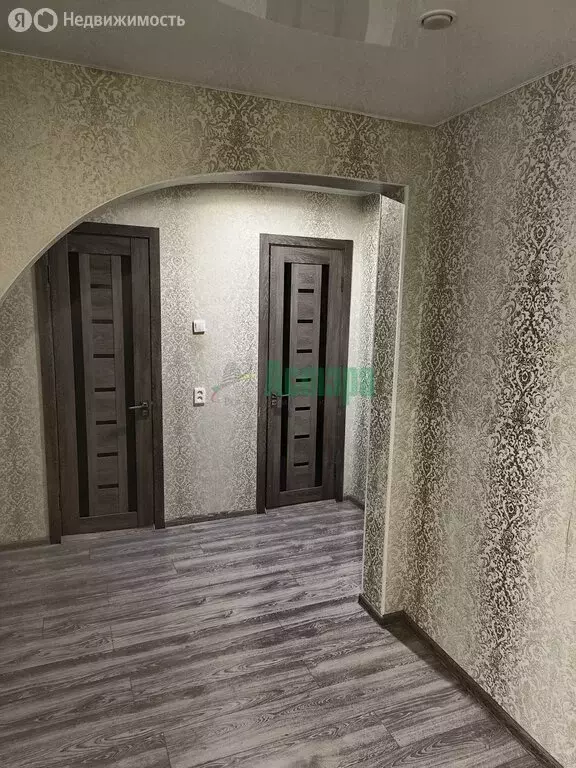 3-комнатная квартира: 5-й микрорайон, 2 (70.1 м) - Фото 0