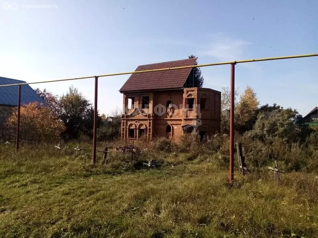 Дом в Новосибирская область, рабочий посёлок Колывань, улица Гоголя ... - Фото 0