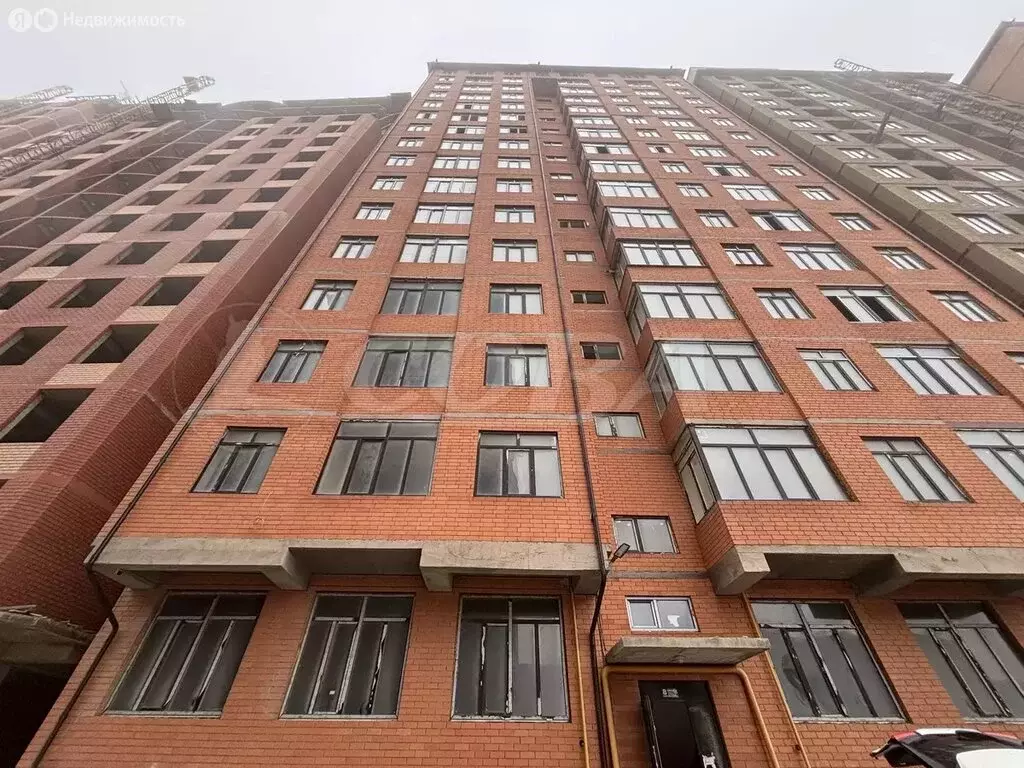 1-комнатная квартира: Махачкала, улица Ирчи Казака, 101Гк4 (56 м) - Фото 1