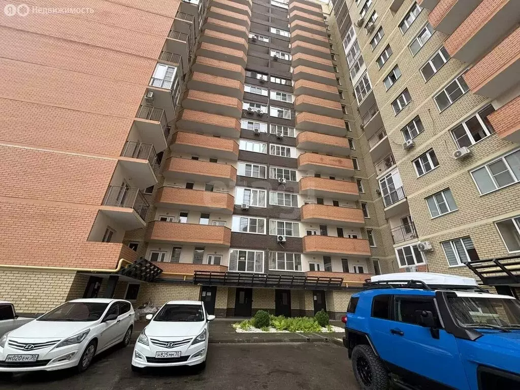 3-комнатная квартира: Астрахань, улица Трофимова, 6 (91.1 м) - Фото 1
